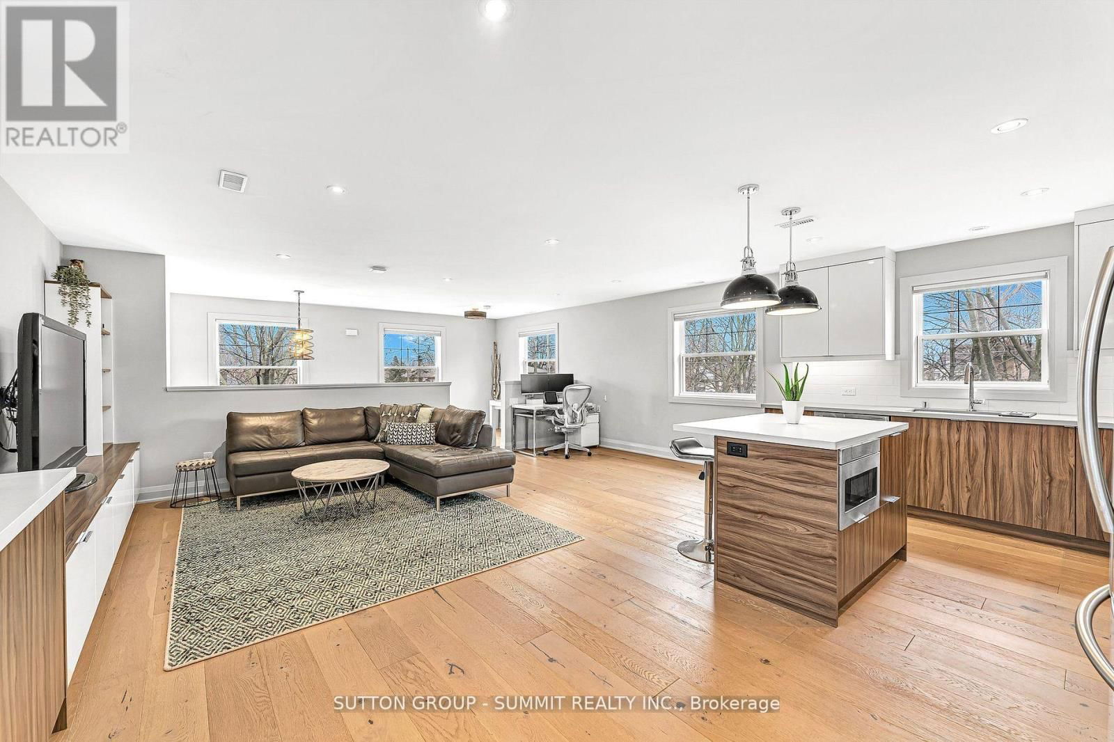 31 OAKWOOD AVENUE NORTH Image 4