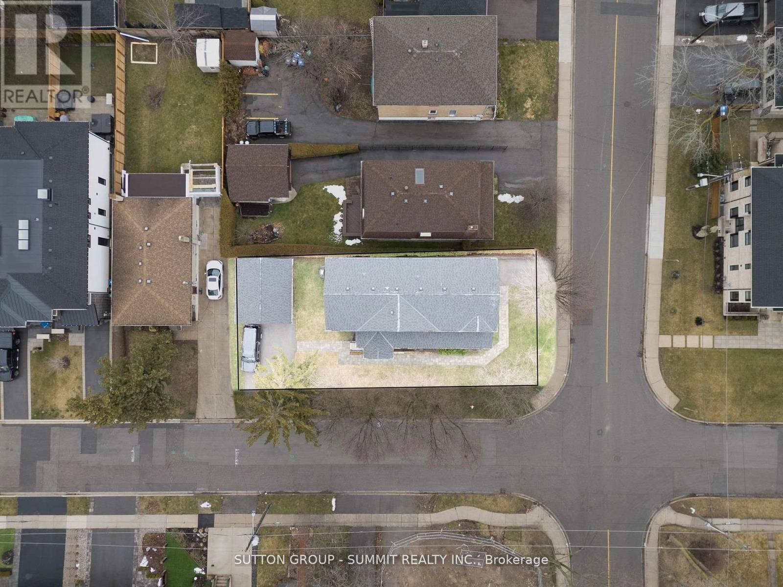 31 OAKWOOD AVENUE NORTH Image 40