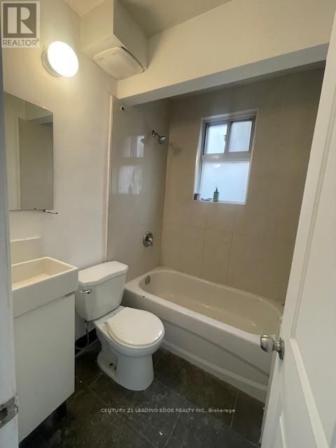 Apt 1 - 1516 EGLINTON AVENUE WEST Image 6