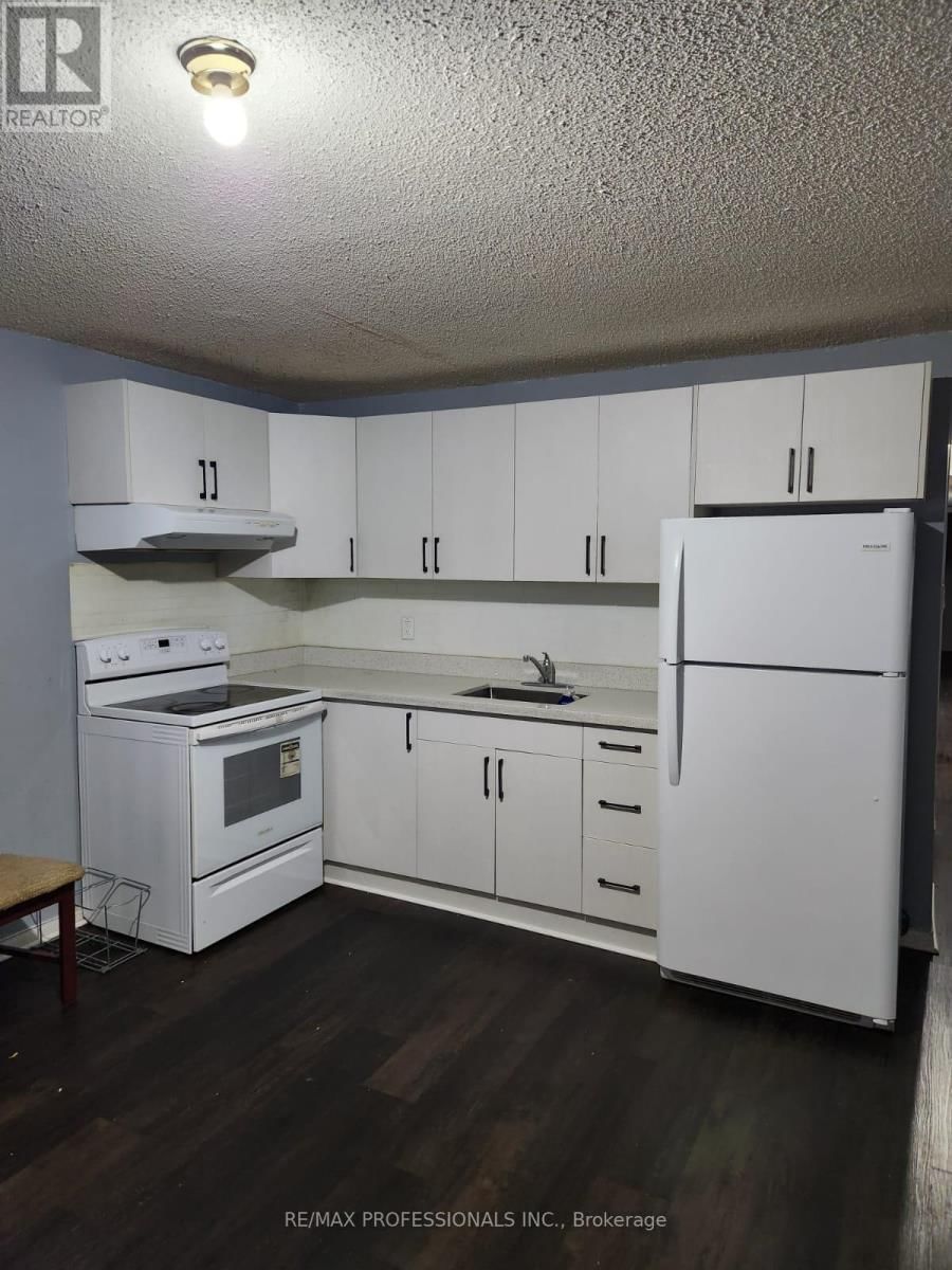 7 MULOCK AVENUE Image 4