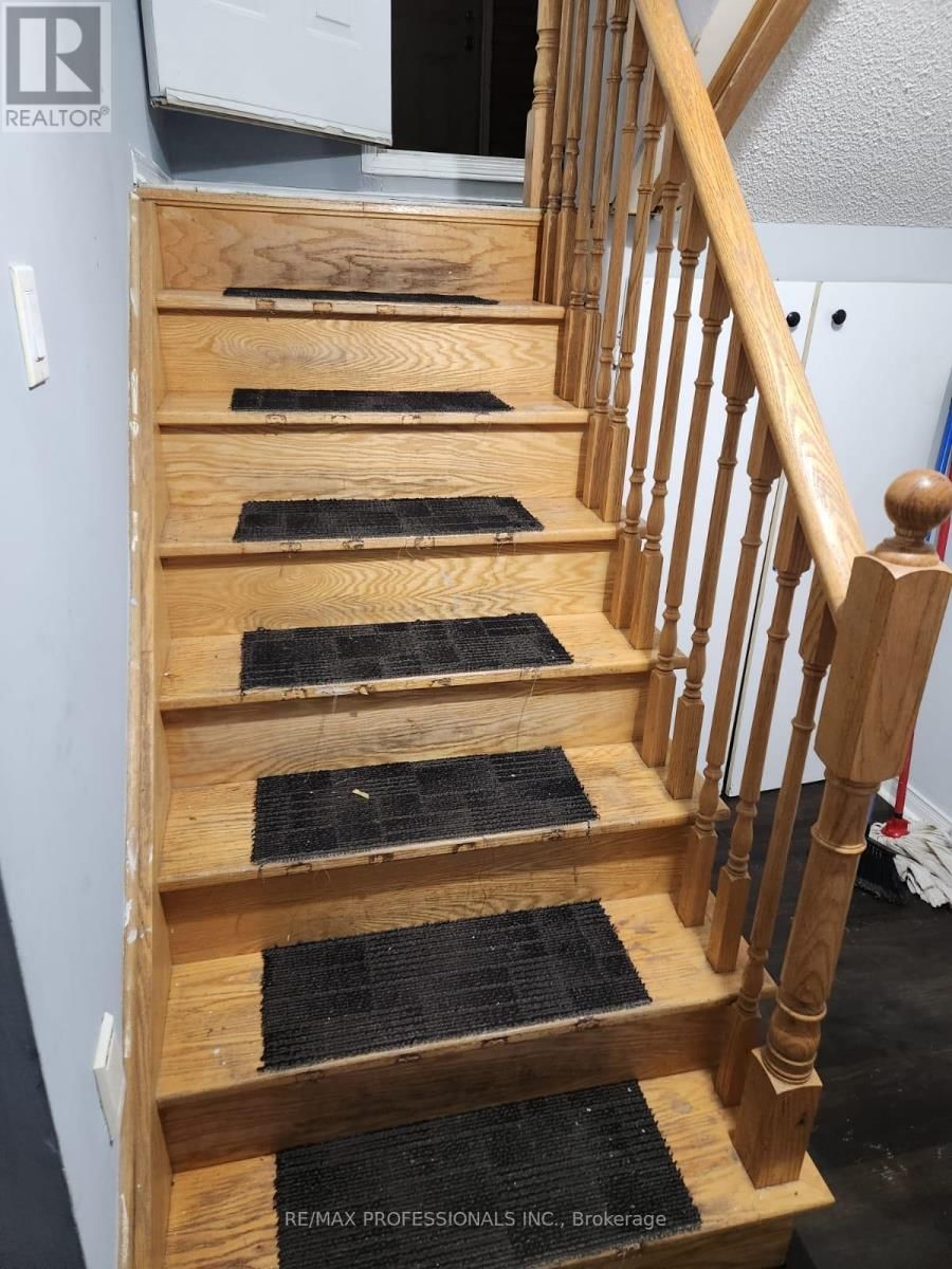 7 MULOCK AVENUE Image 6