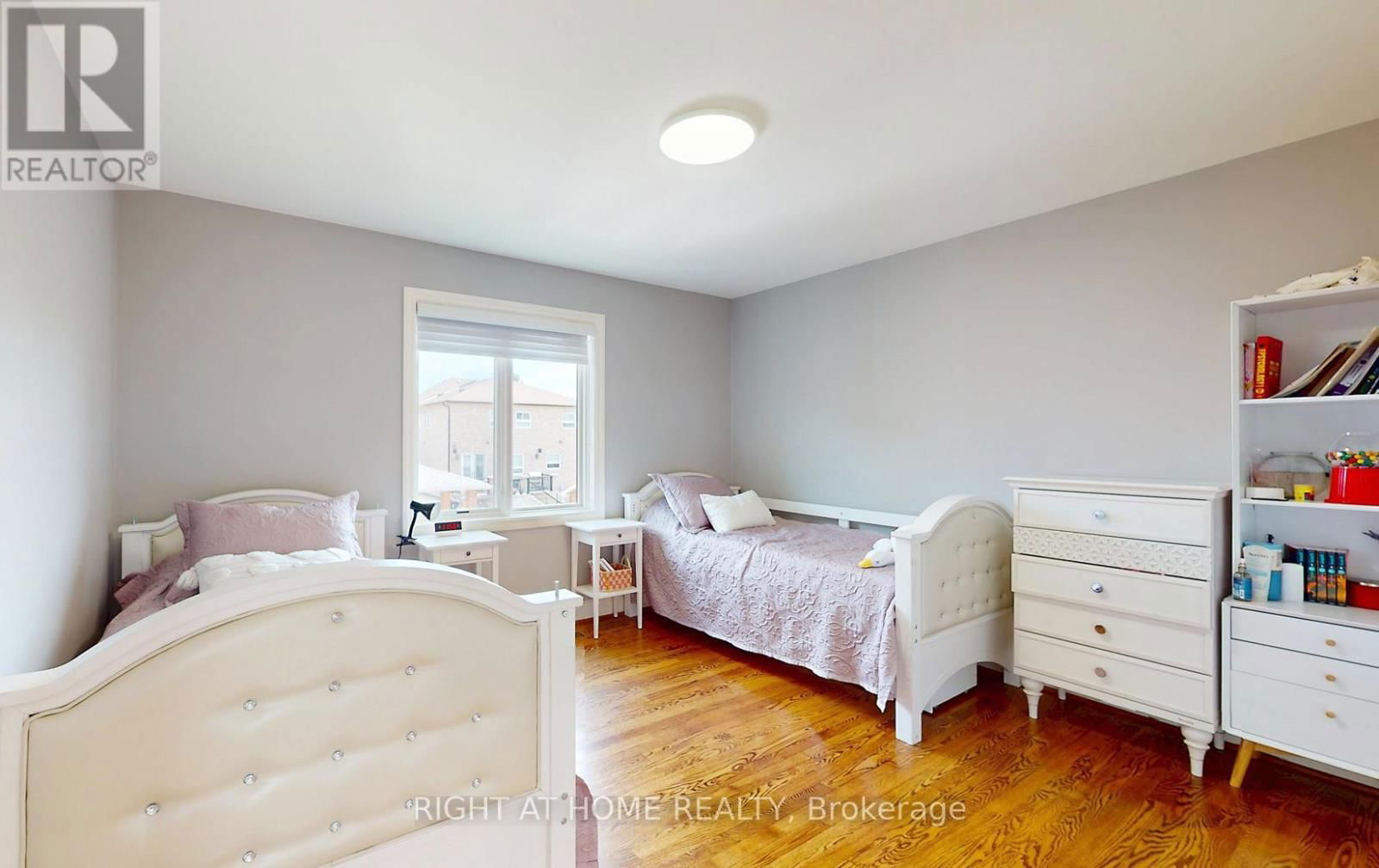 129 MAPLE LEAF DRIVE Image 34