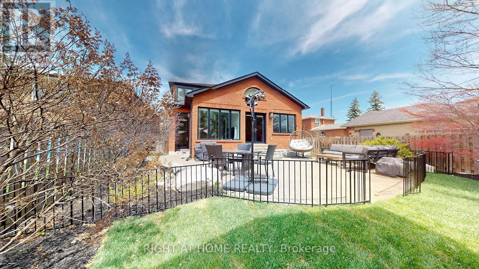 129 MAPLE LEAF DRIVE Image 43