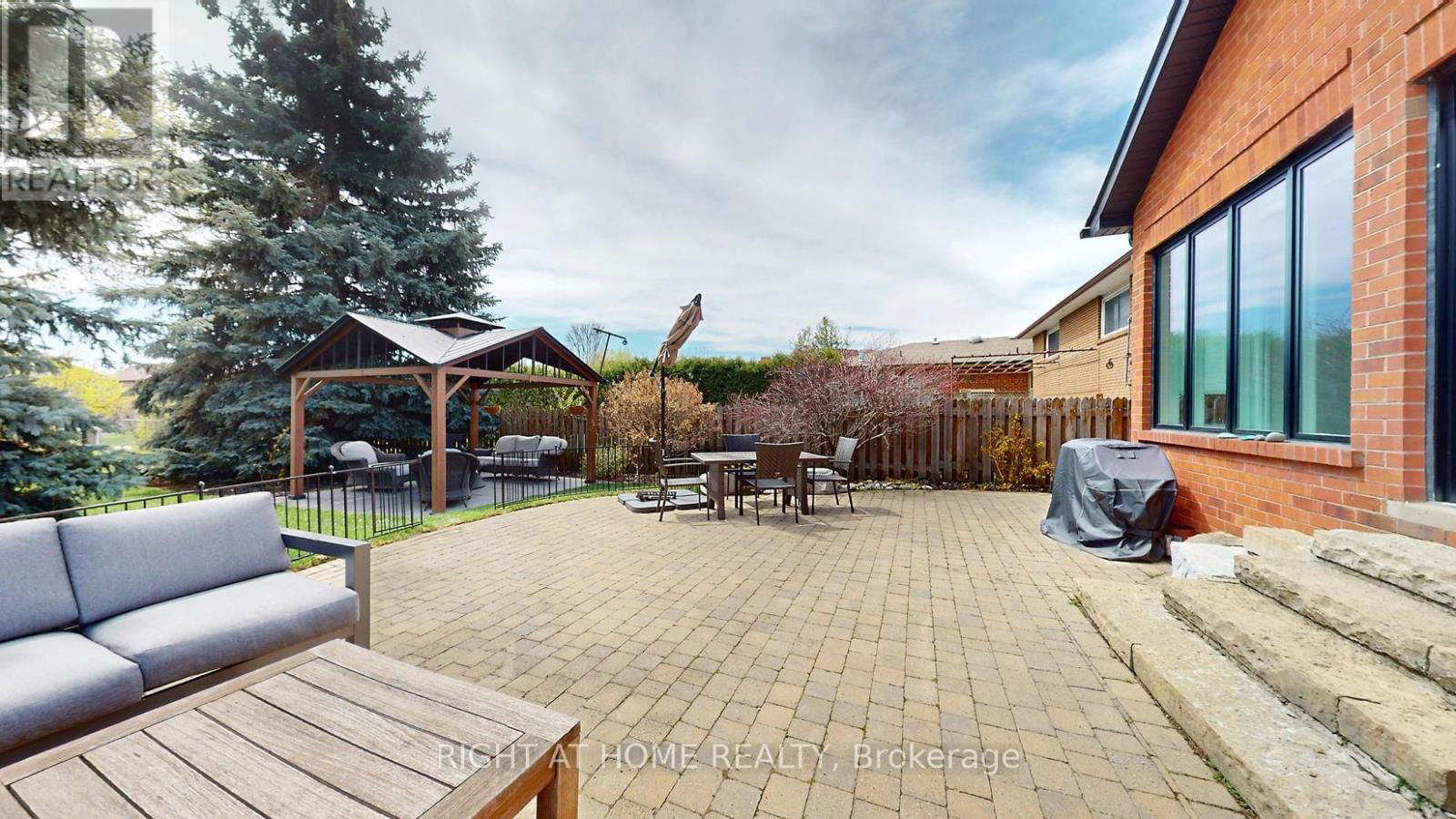 129 MAPLE LEAF DRIVE Image 46