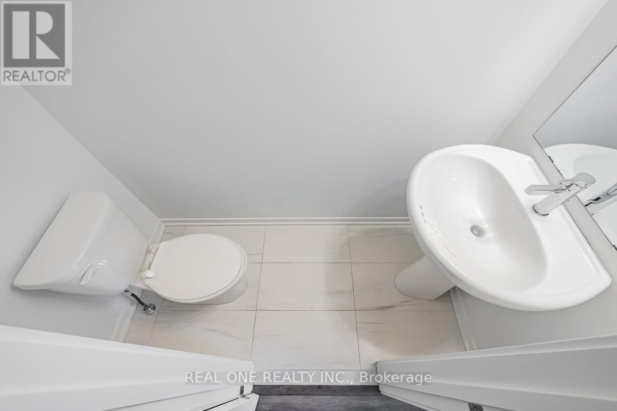 52 - 5 WILLIAM JACKSON WAY Image 15