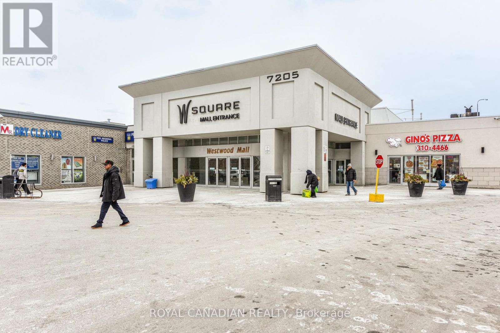 1E55 - 7215 GOREWAY DRIVE NORTH Image 3