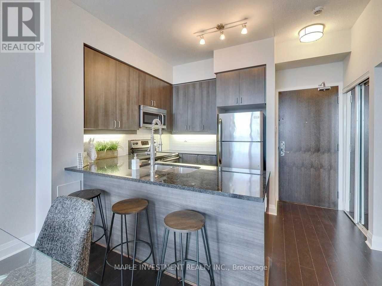 515 - 1185 THE QUEENSWAY WAY Image 5