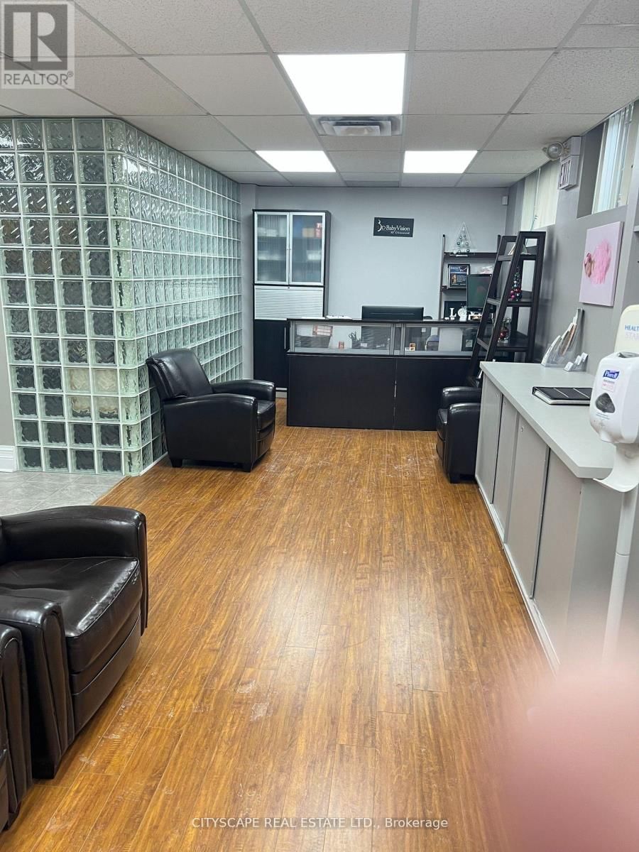 4299 VILLAGE CENTRE Image 12
