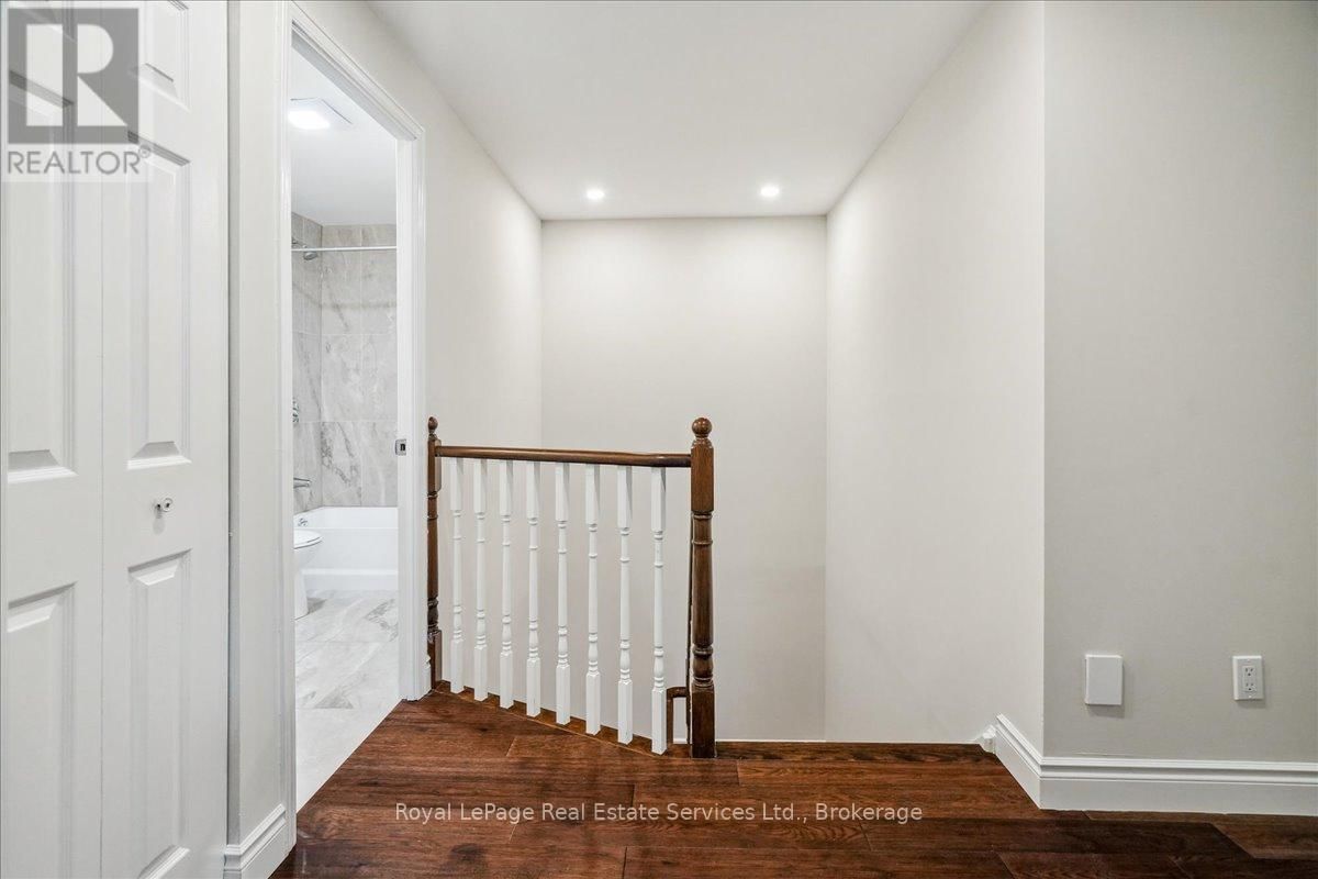 3 - 1513 UPPER MIDDLE ROAD Image 23