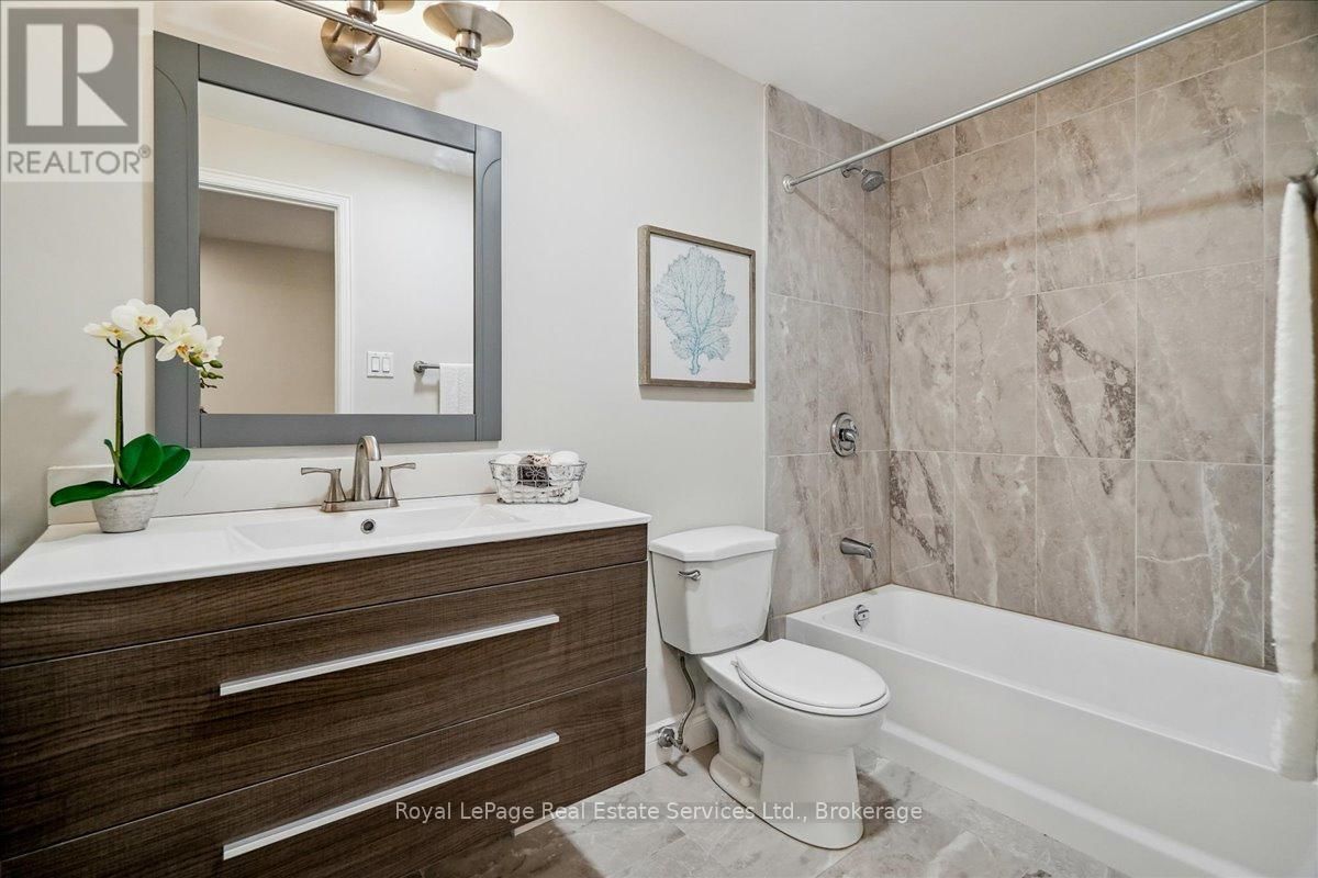 3 - 1513 UPPER MIDDLE ROAD Image 30