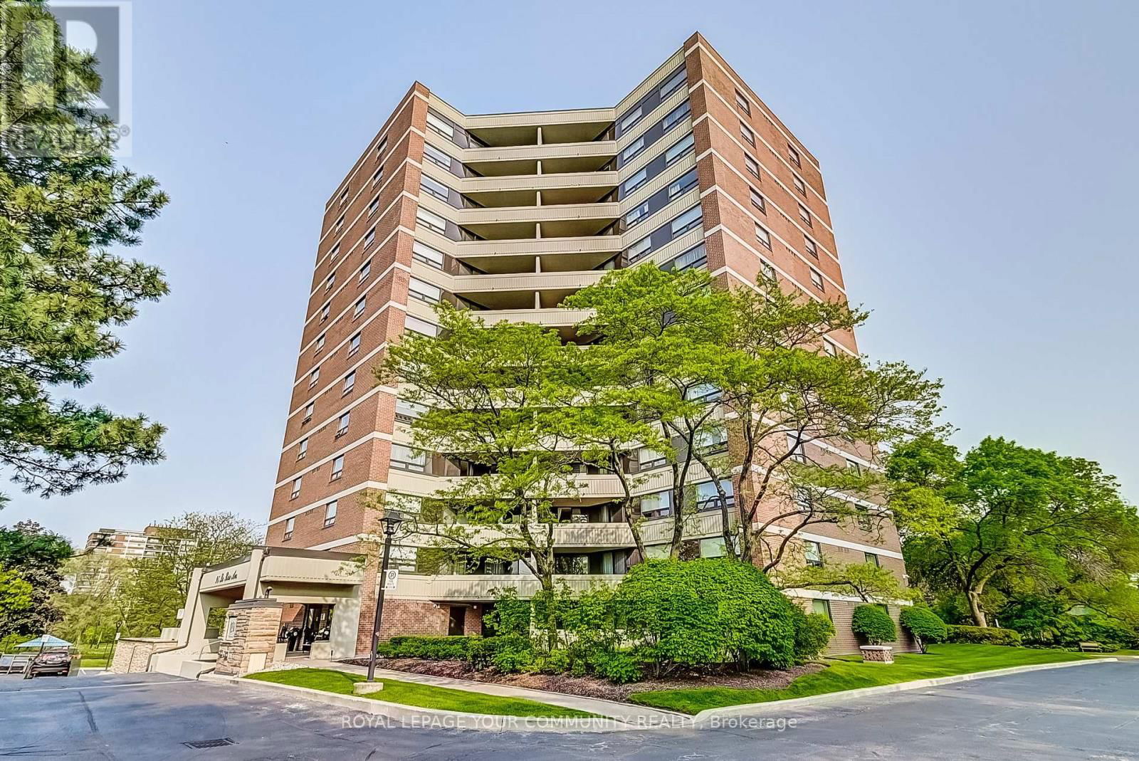 1004 - 95 LA ROSE AVENUE Image 1