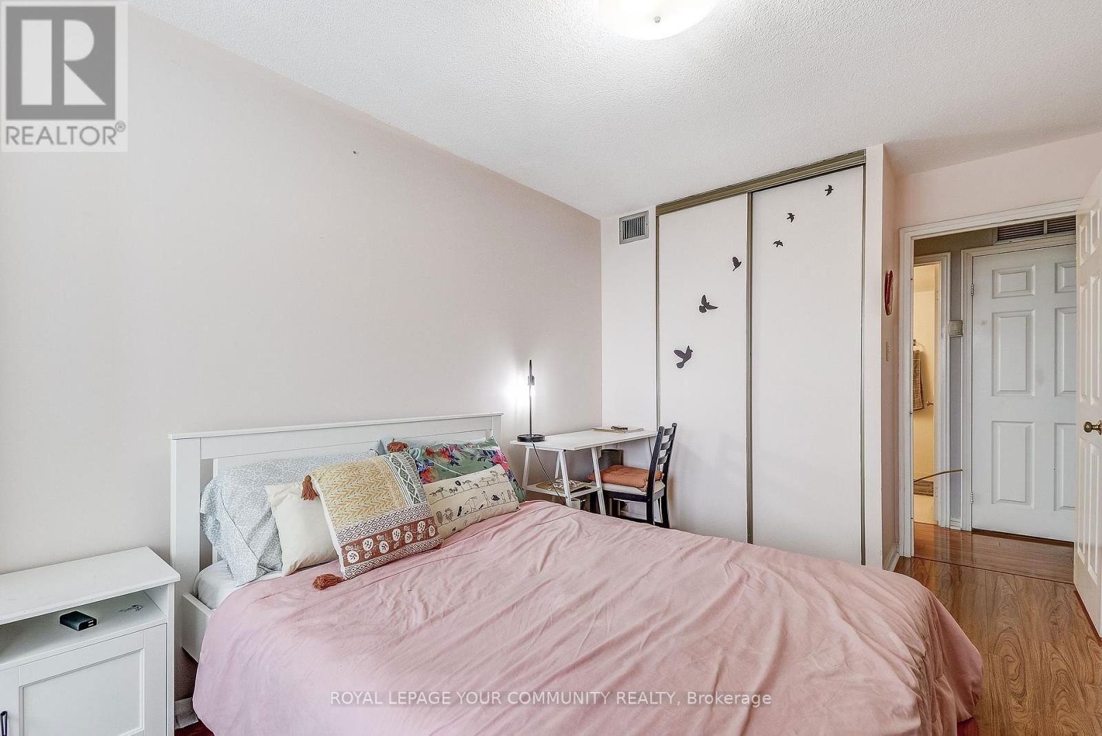 1004 - 95 LA ROSE AVENUE Image 18