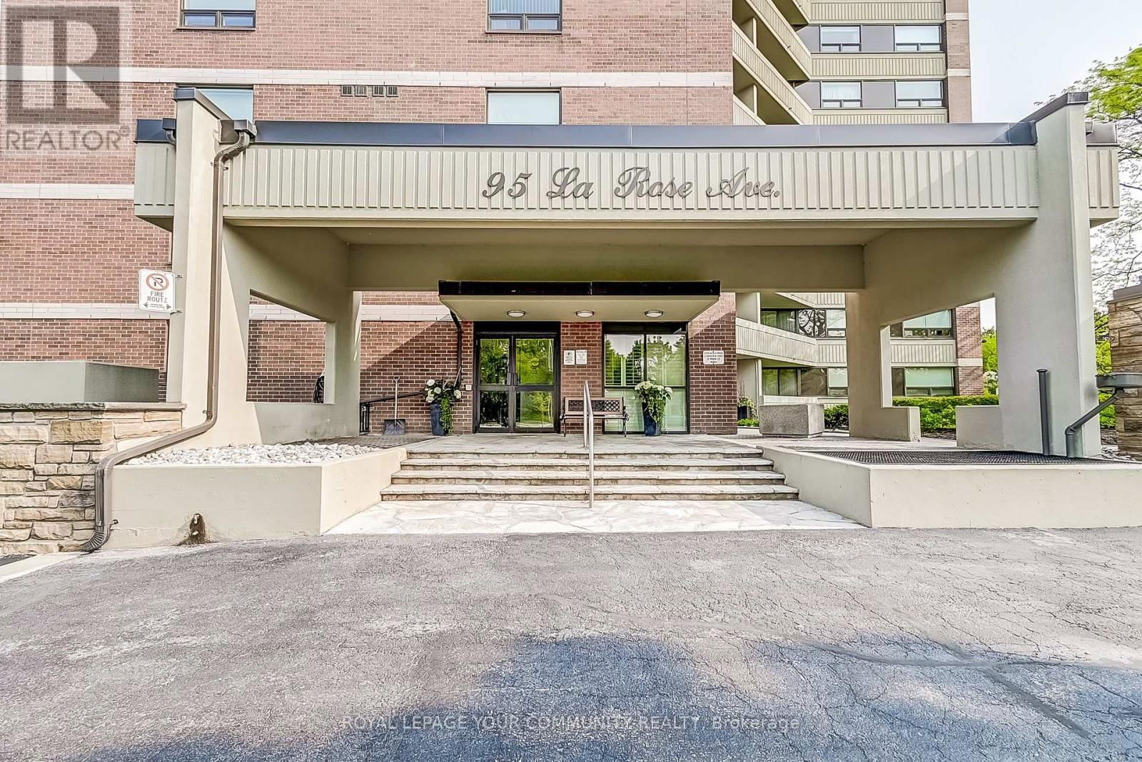 1004 - 95 LA ROSE AVENUE Image 3