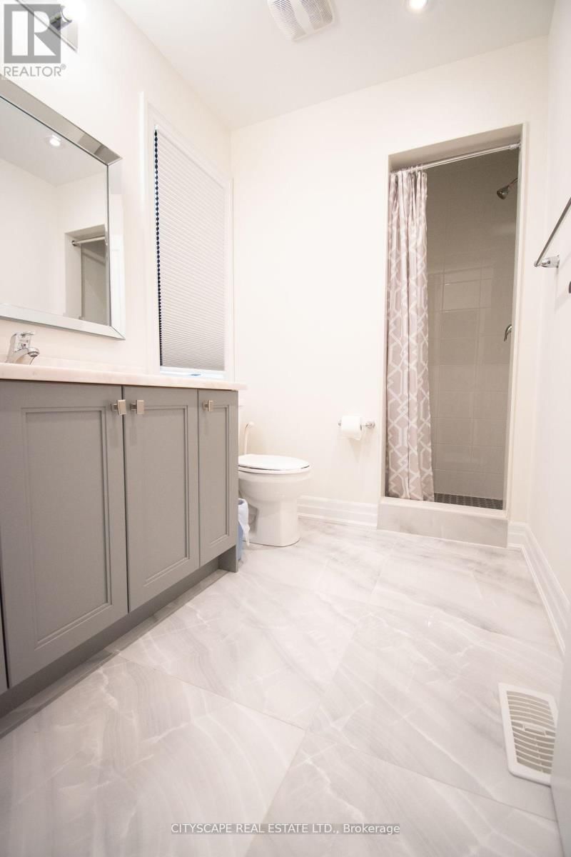 3961 KOENIG ROAD Image 34