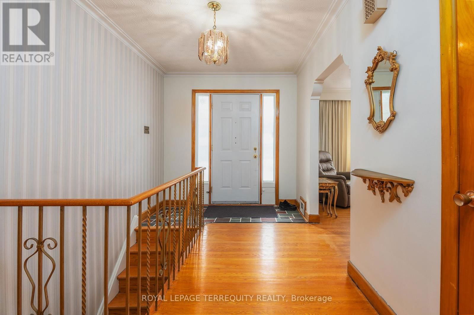 80 GLENADEN AVENUE EAST Image 3