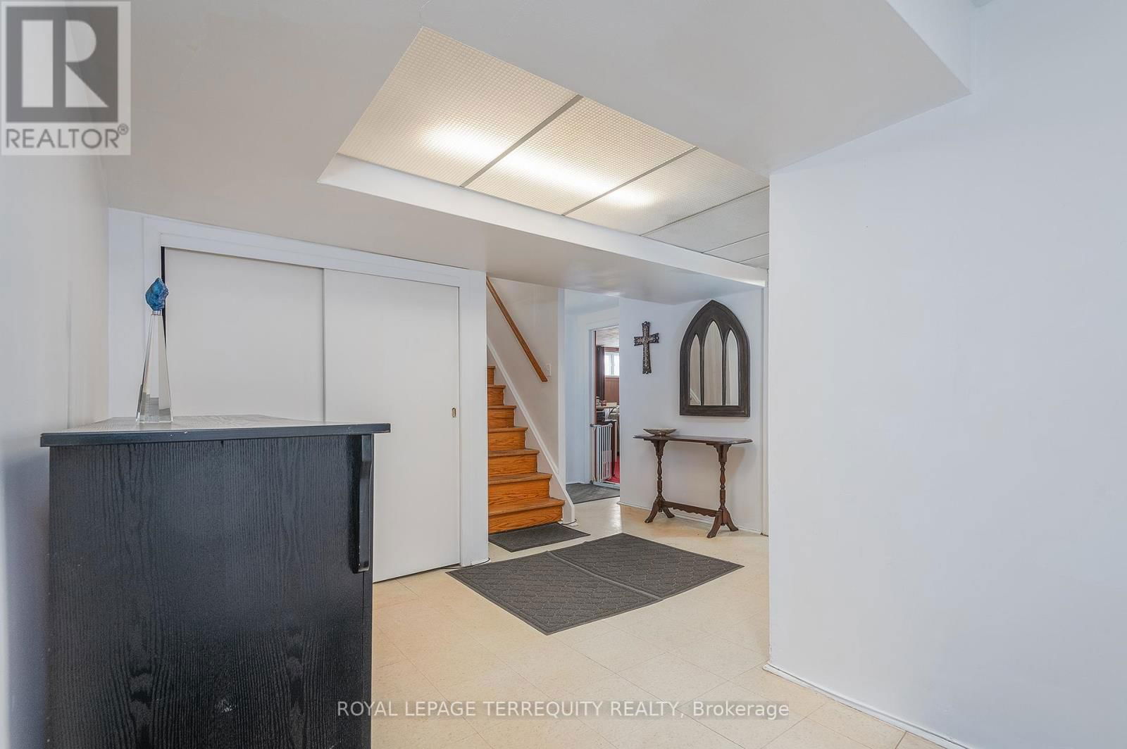 80 GLENADEN AVENUE EAST Image 33