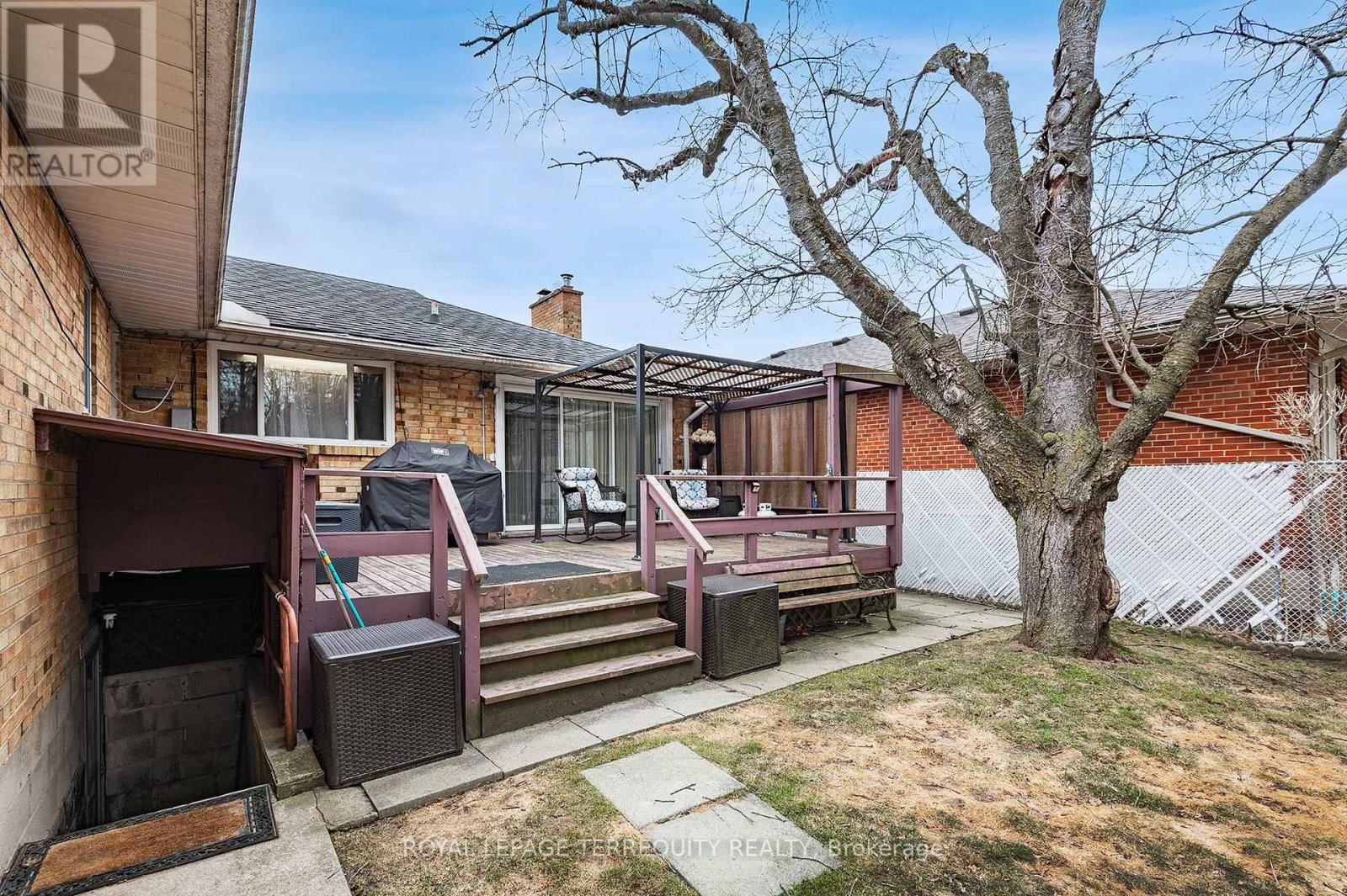 80 GLENADEN AVENUE EAST Image 42