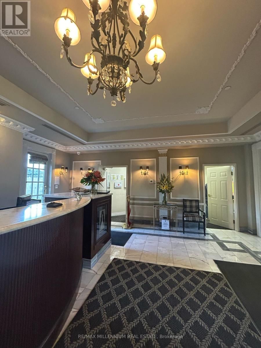 208 - 2285 LAKE SHORE BOULEVARD WEST Image 3