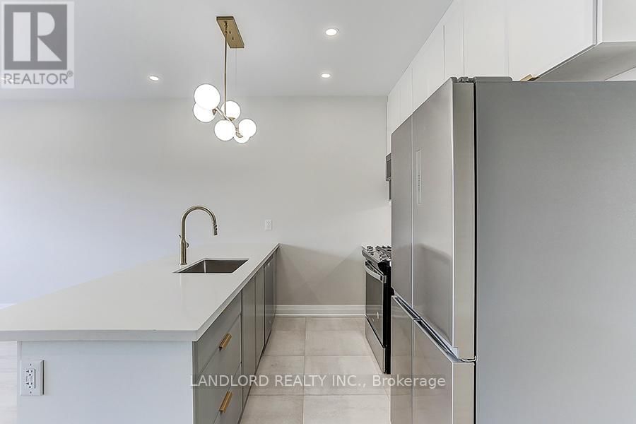 Upper - 44 FAIRBANK AVENUE Image 12