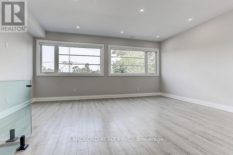 Upper - 44 FAIRBANK AVENUE Image 15
