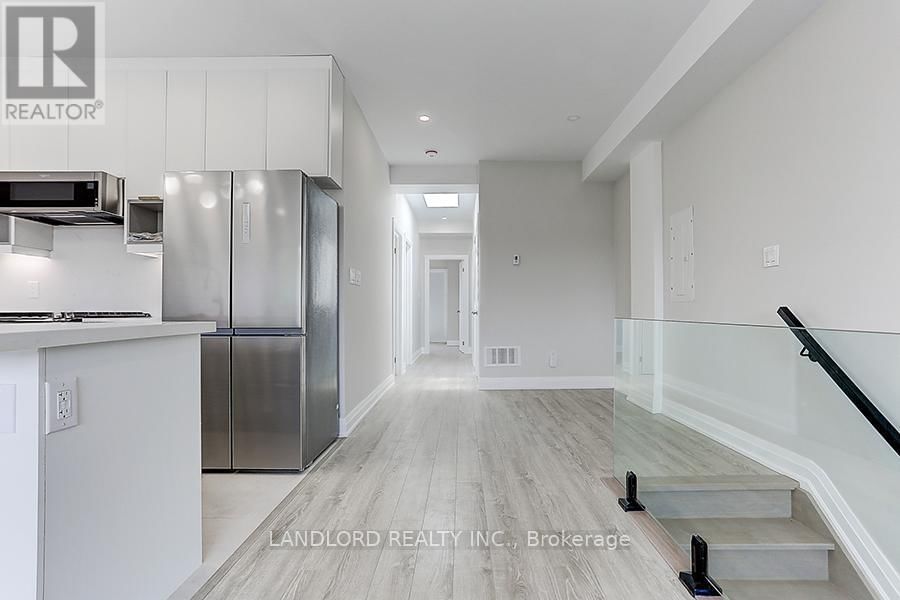 Upper - 44 FAIRBANK AVENUE Image 21