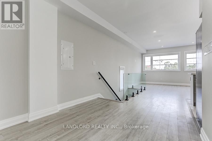 Upper - 44 FAIRBANK AVENUE Image 22