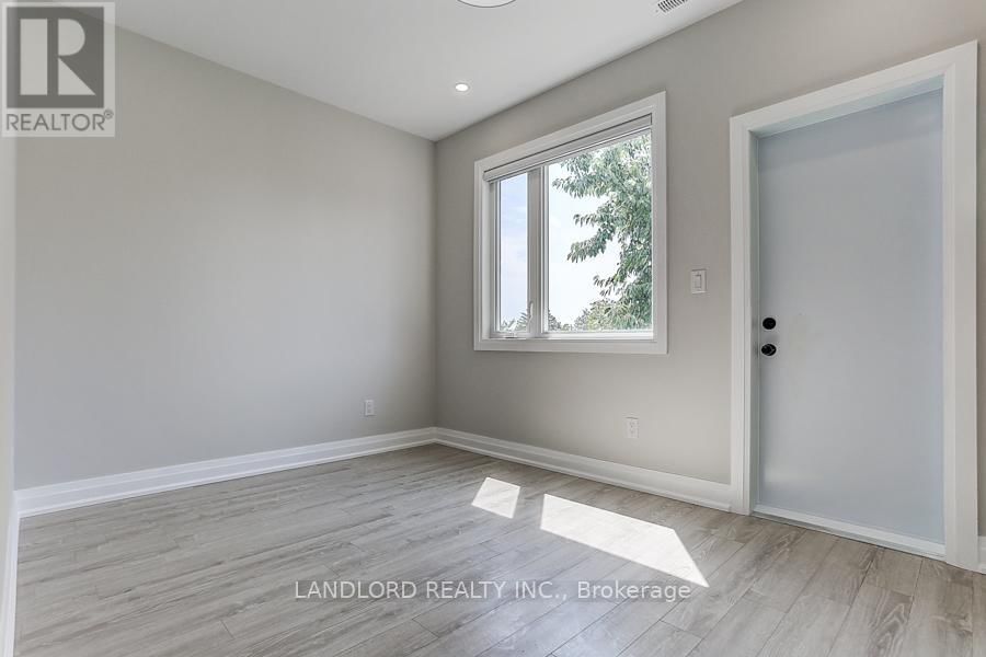 Upper - 44 FAIRBANK AVENUE Image 28