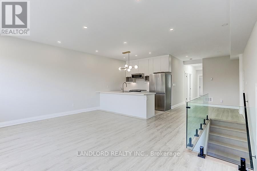Upper - 44 FAIRBANK AVENUE Image 7