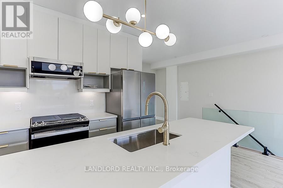 Upper - 44 FAIRBANK AVENUE Image 9