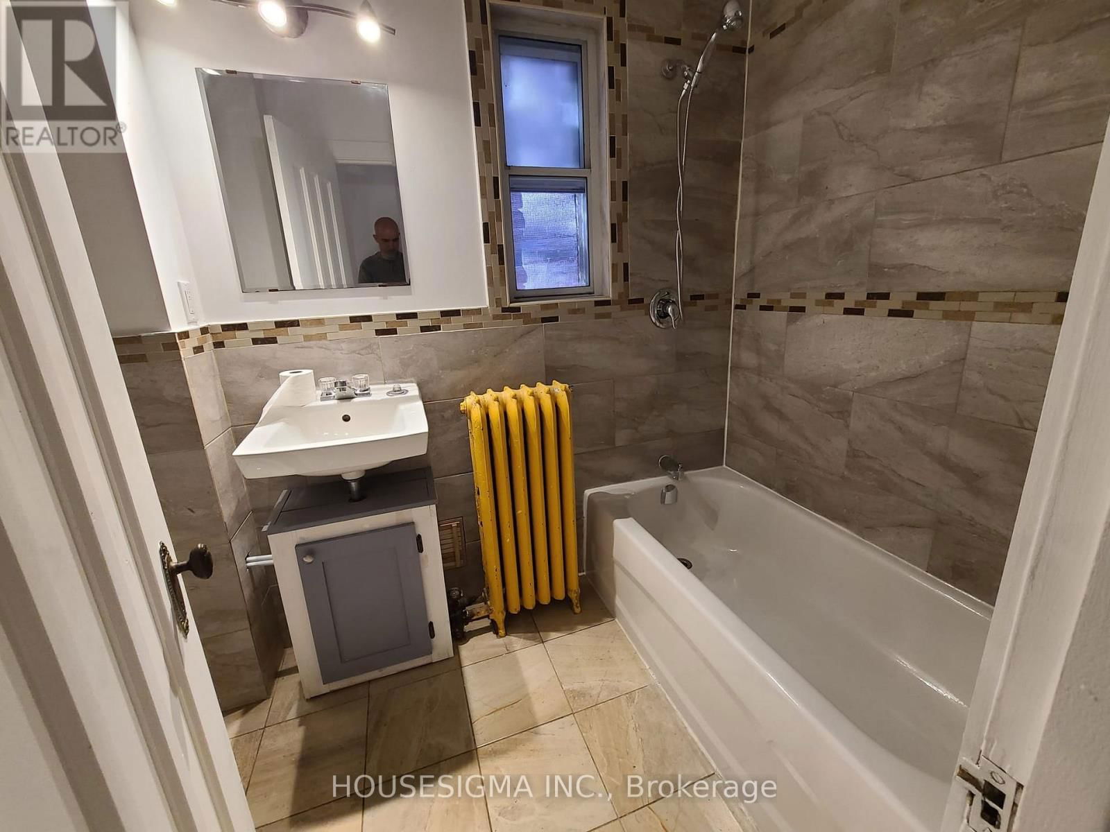 540 GLADSTONE AVENUE Image 11