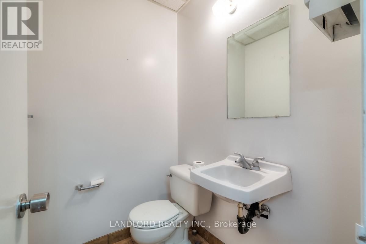 34 & 35 - 175 TORYORK DRIVE Image 20