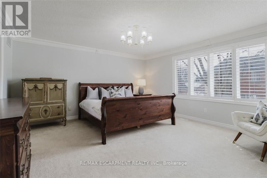 954 WINTERGREEN PLACE Image 23