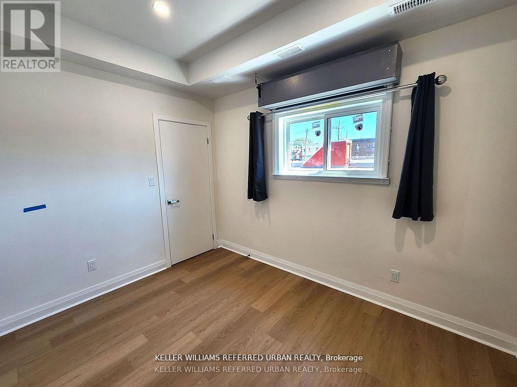 3 - 998 BLOOR STREET WEST Image 2