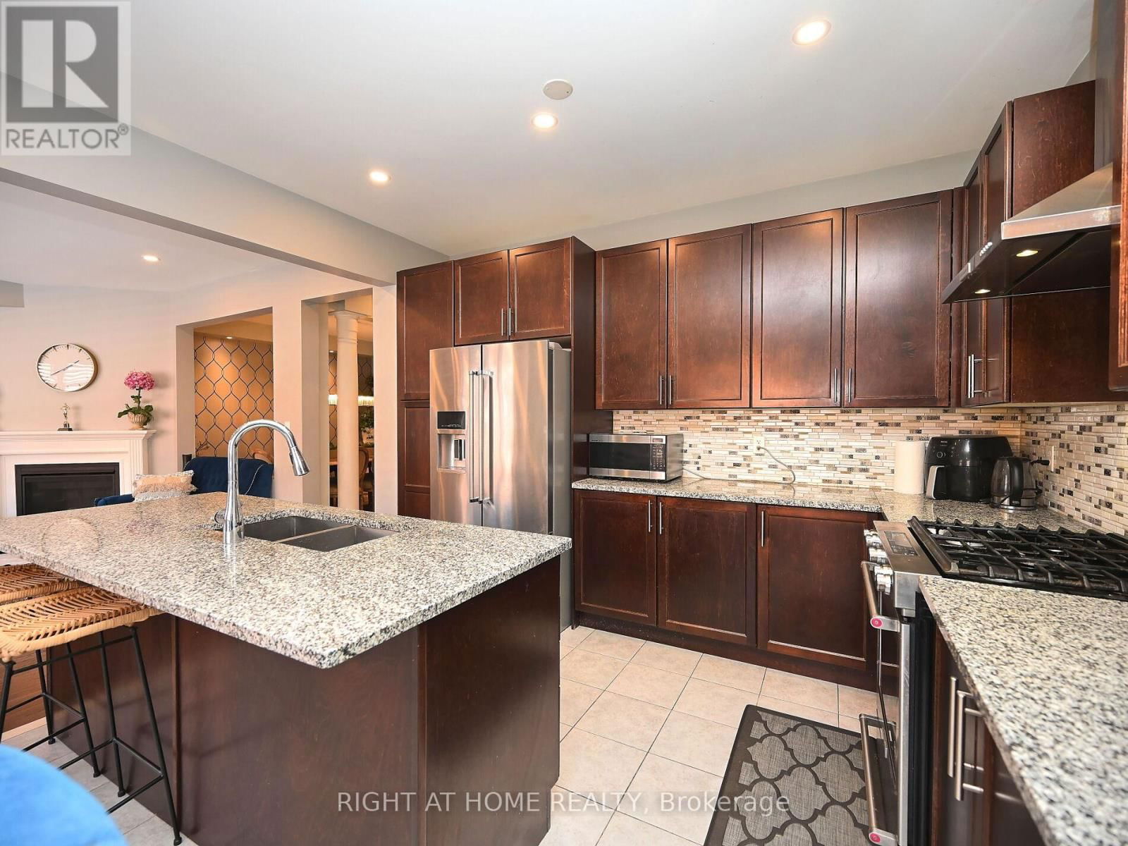 1019 URELL WAY Image 15
