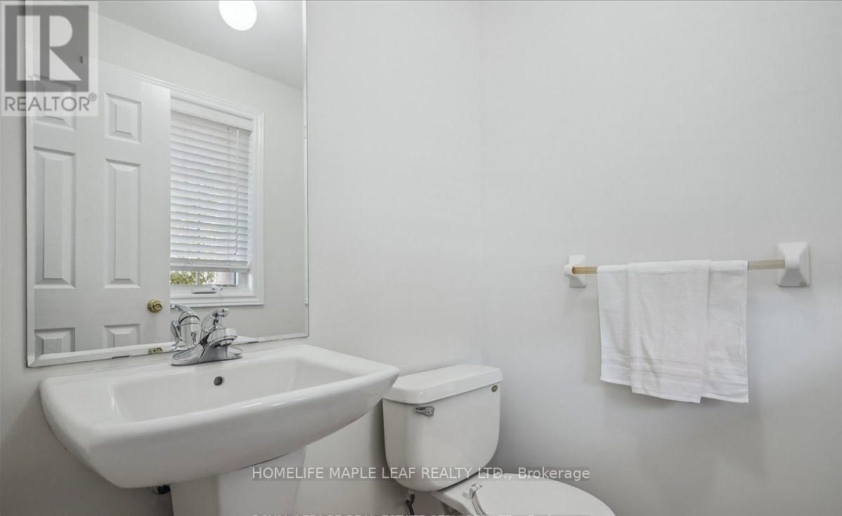 440 CHANDLER CRESCENT Image 12