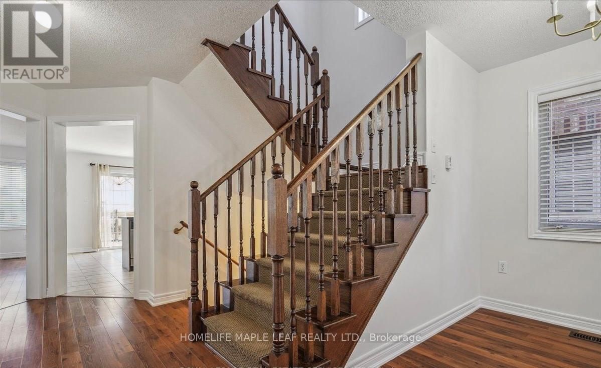 440 CHANDLER CRESCENT Image 13