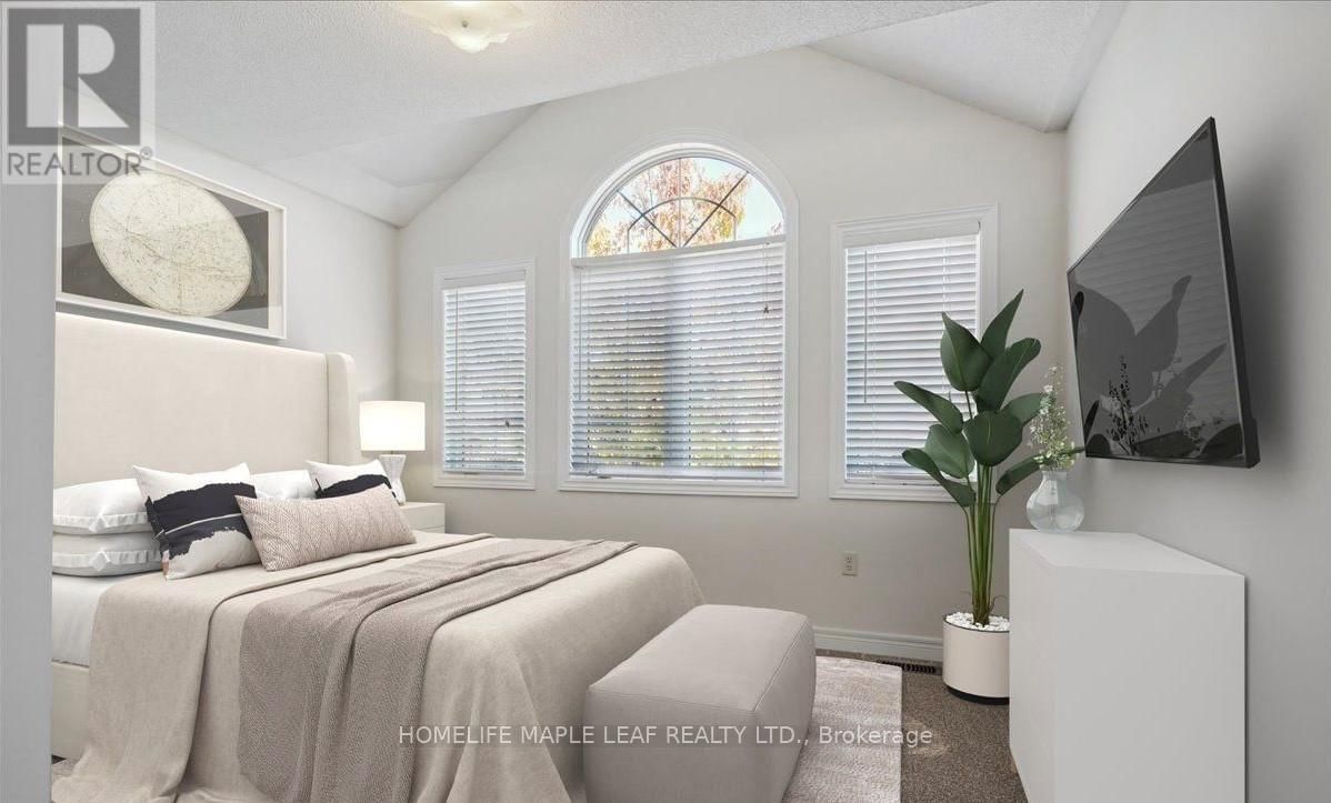 440 CHANDLER CRESCENT Image 24