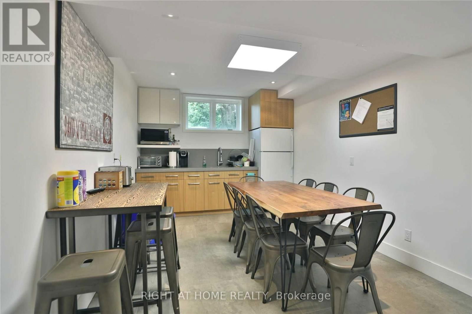 1440 HURONTARIO STREET Image 6