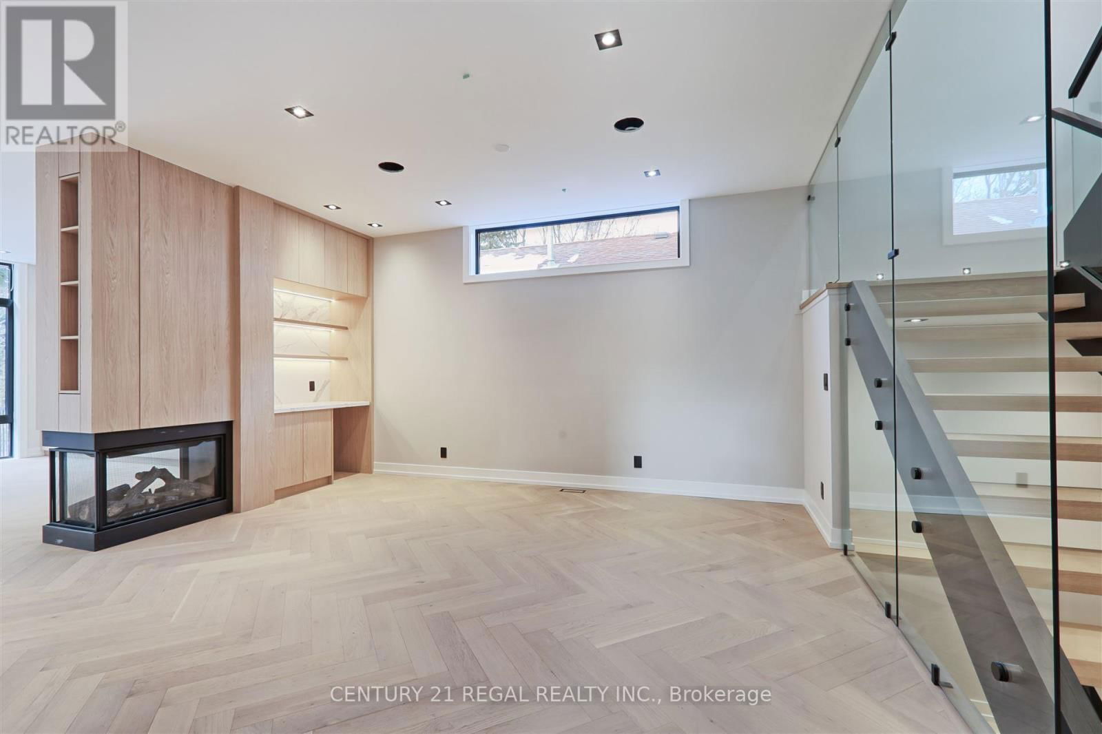 1230 LAKEBREEZE DRIVE Image 11