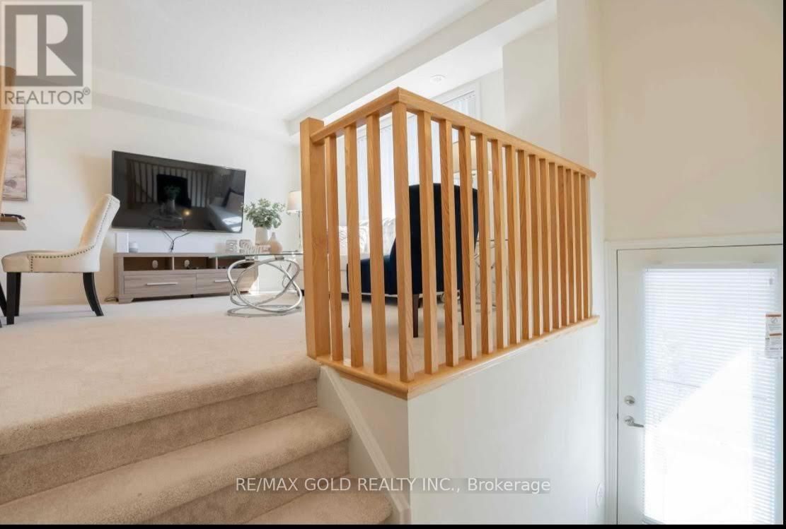 69 - 1 BECKENROSE COURT Image 4