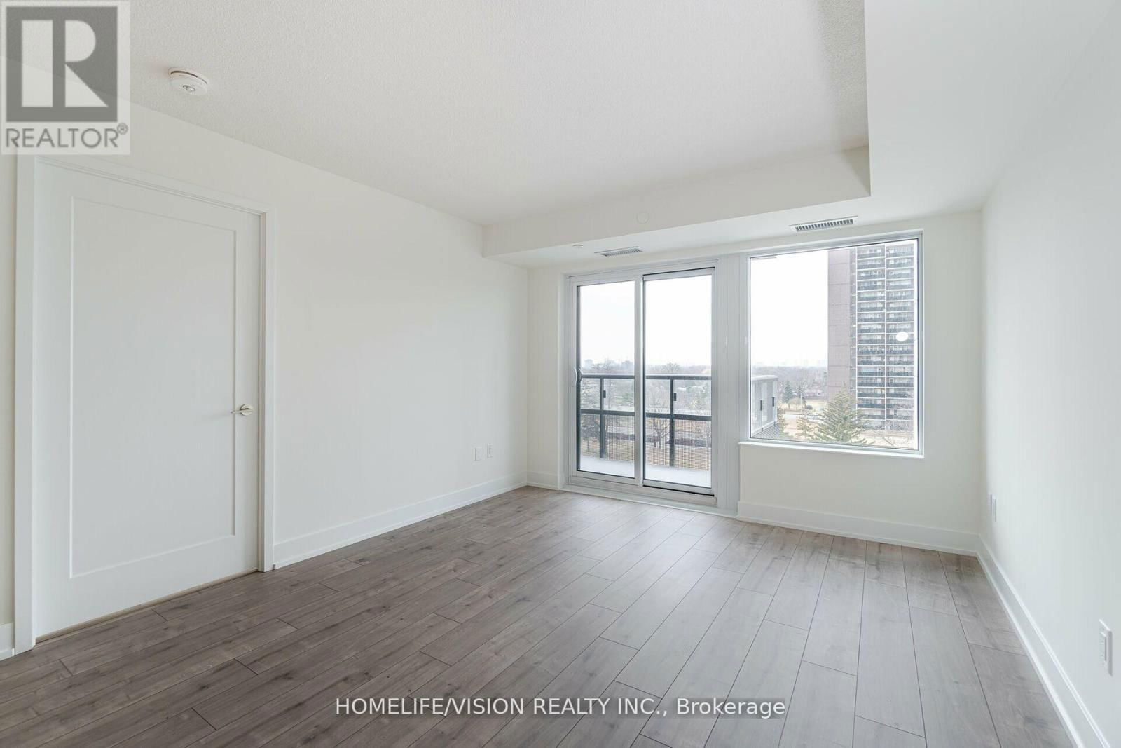 403 - 10 EVA ROAD Image 12