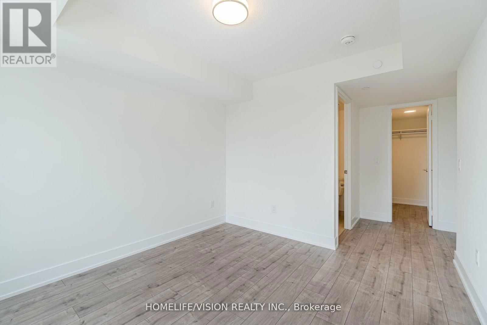 403 - 10 EVA ROAD Image 16