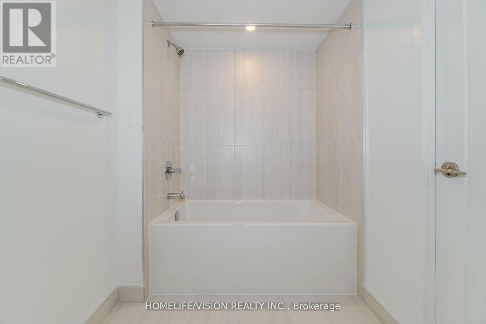 403 - 10 EVA ROAD Image 22