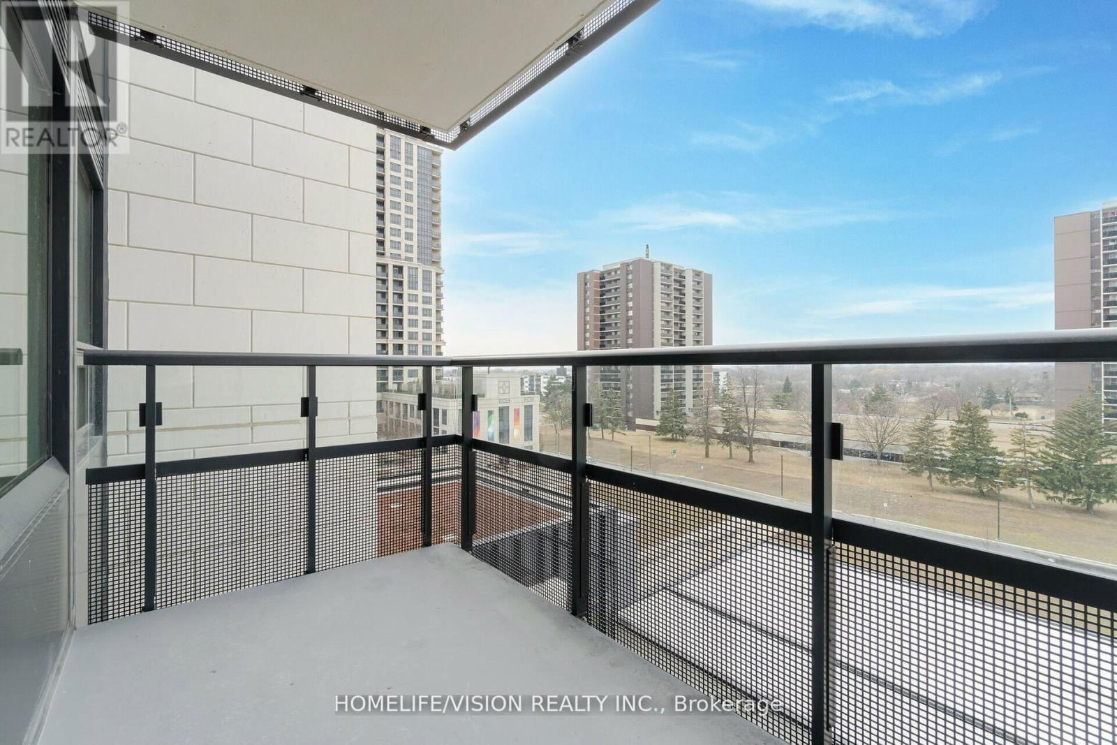 403 - 10 EVA ROAD Image 26