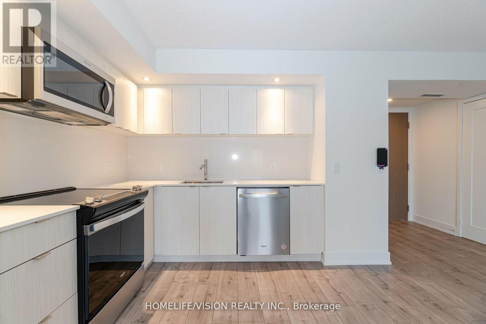 403 - 10 EVA ROAD Image 7