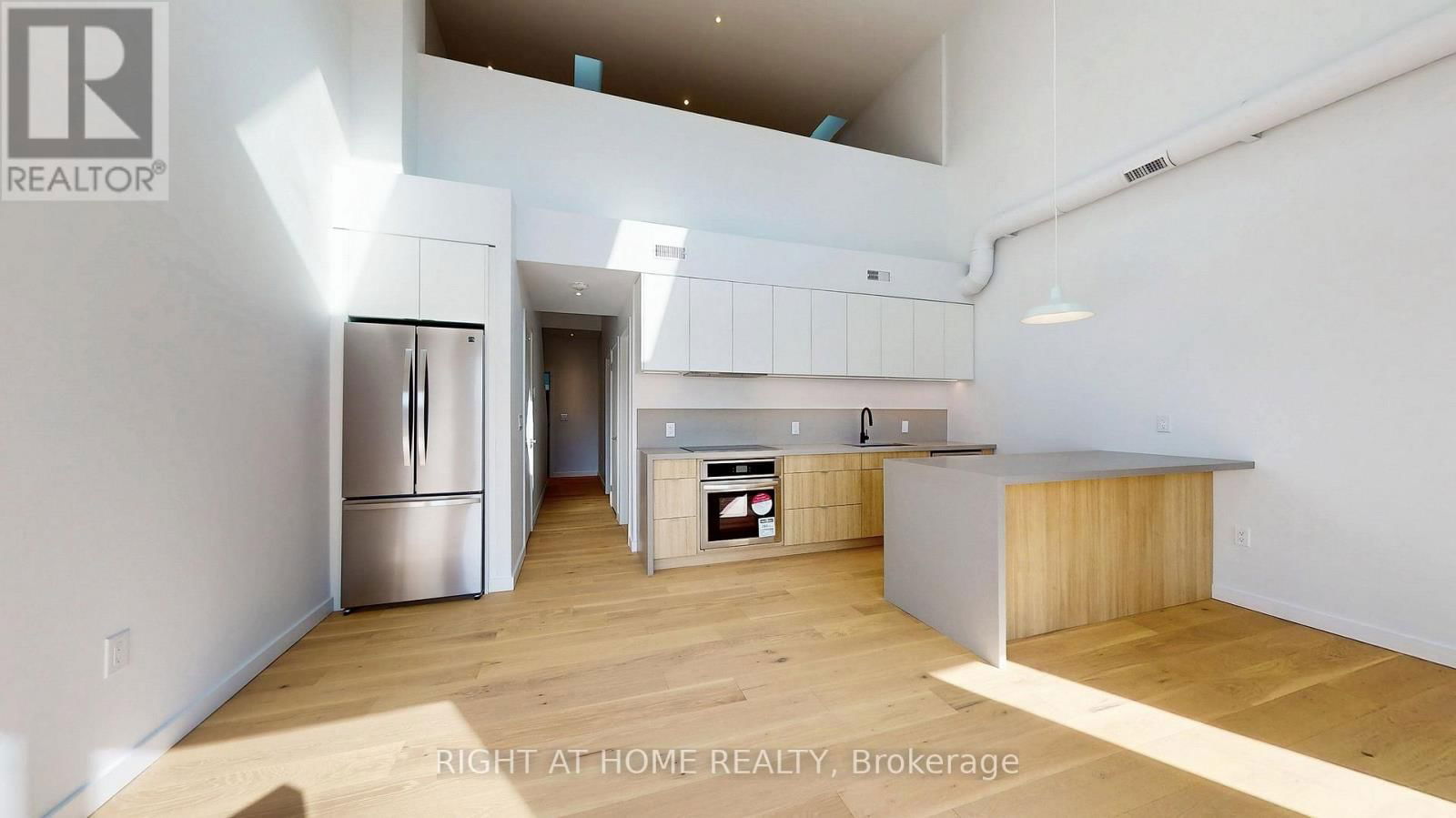 Unit 6 - 3122 DUNDAS STREET WEST Image 3