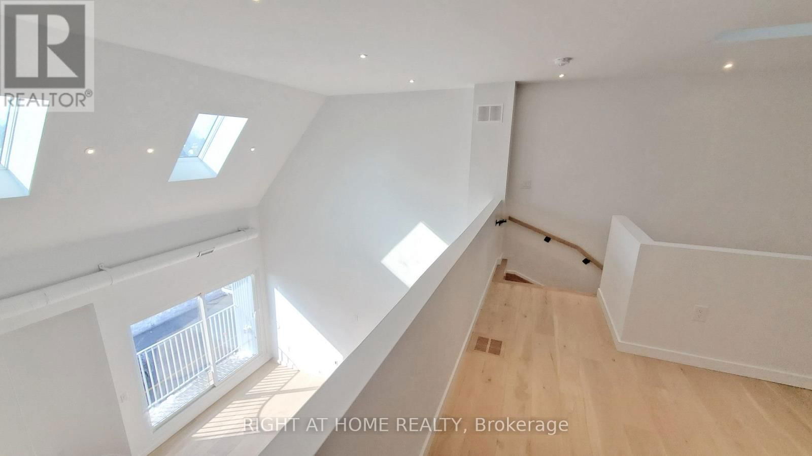 Unit 6 - 3122 DUNDAS STREET WEST Image 9