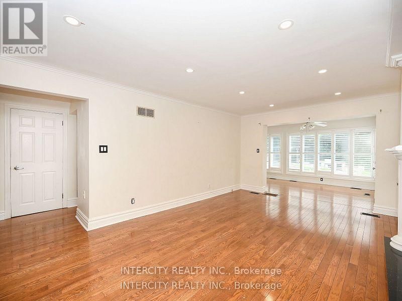 55 RIDGEHILL DRIVE Image 12