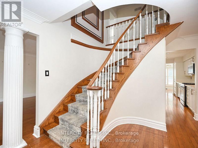 55 RIDGEHILL DRIVE Image 17