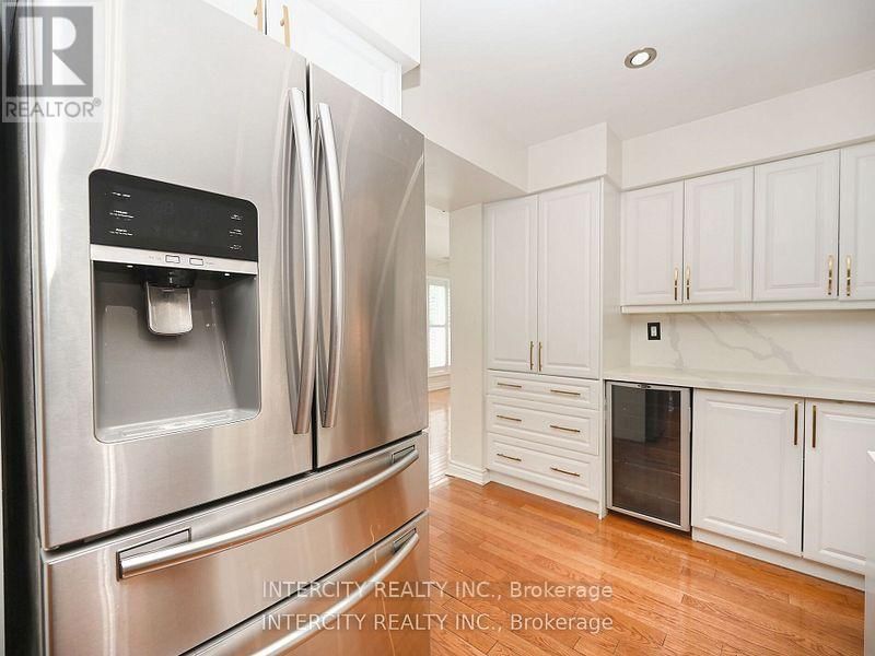 55 RIDGEHILL DRIVE Image 9